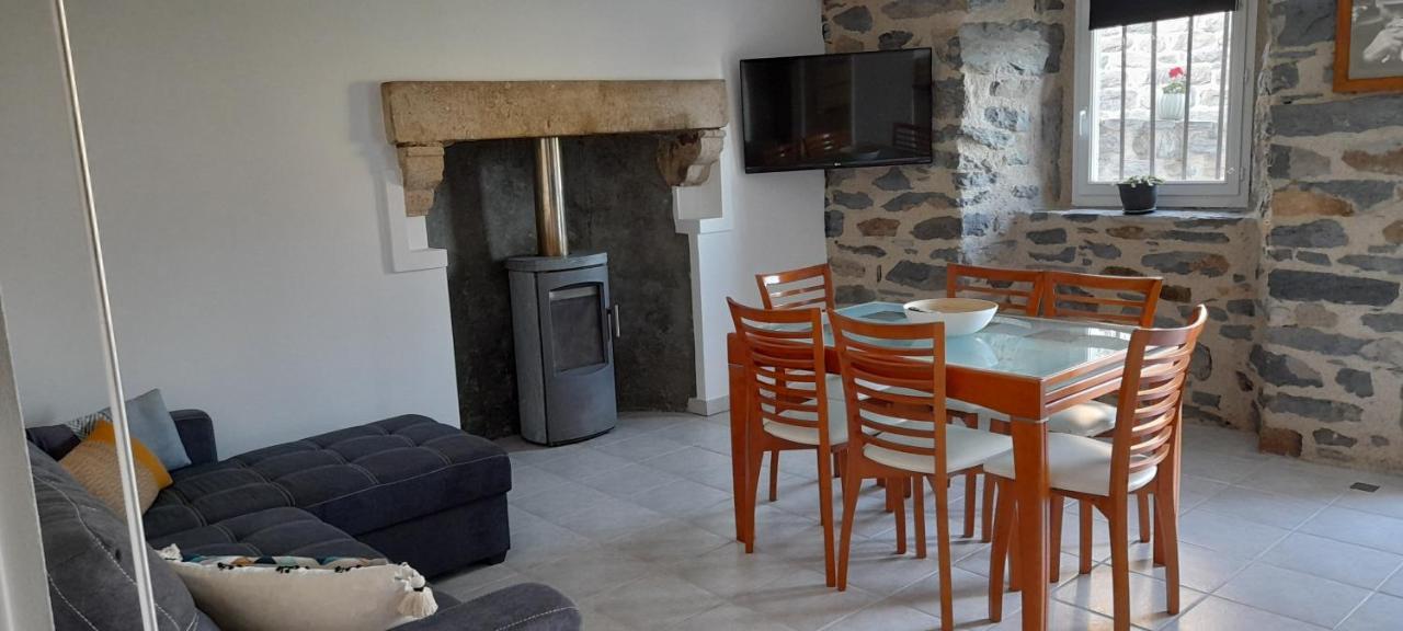 Chez Nave Au Pied Du Meygal Appartement *